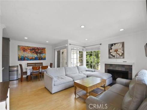 141 Oxford , Irvine, CA