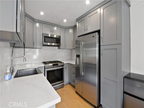 141 Oxford , Irvine, CA