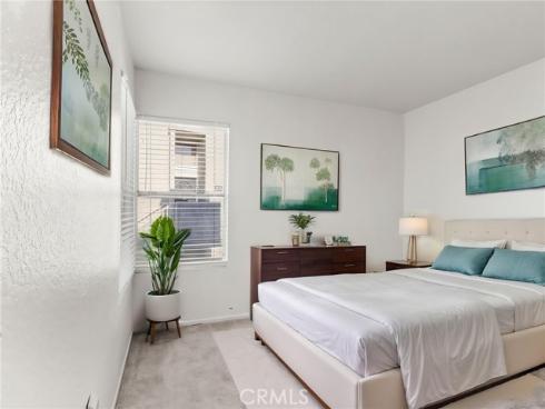 194 Greenmoor , Irvine, CA
