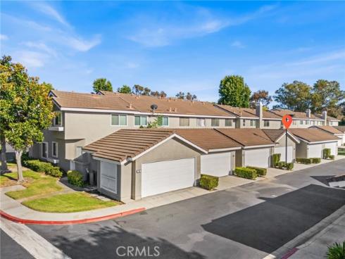194 Greenmoor , Irvine, CA