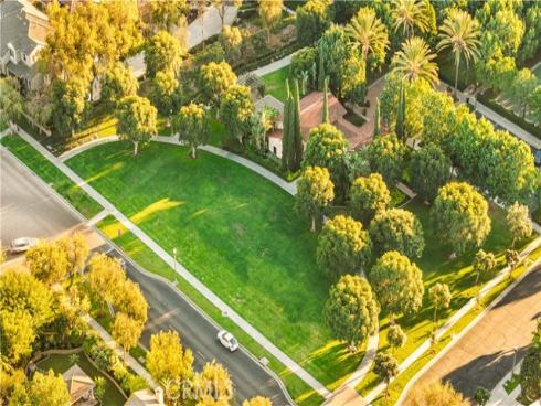 177 Lockford , Irvine, CA