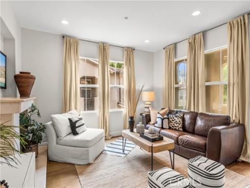 177 Lockford , Irvine, CA