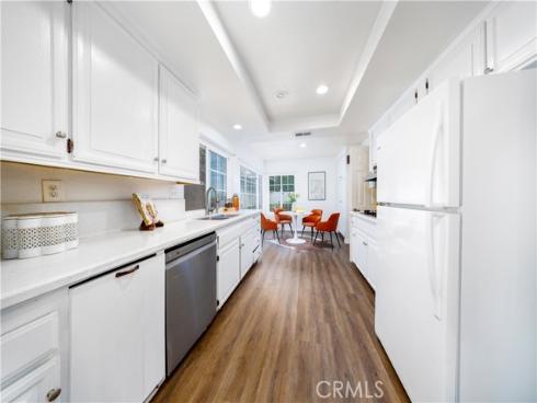5 Taylor , Irvine, CA