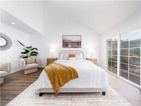 5 Taylor , Irvine, CA