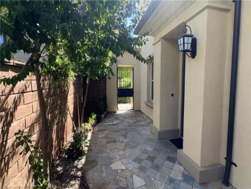 39 Arrowhead , Irvine, CA