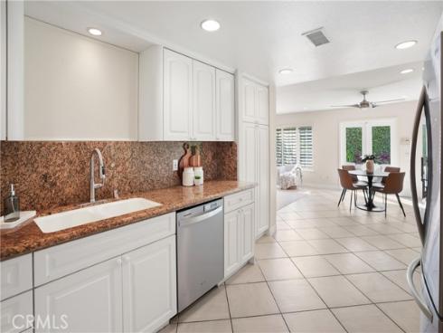18  Timbergate  , Irvine, CA