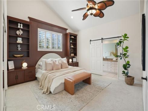 18  Timbergate  , Irvine, CA