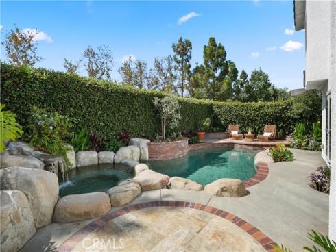 18  Timbergate  , Irvine, CA
