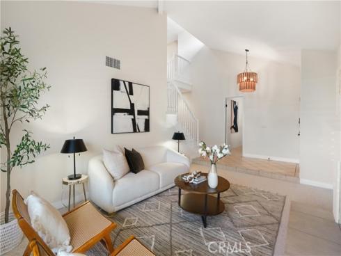 18  Timbergate  , Irvine, CA