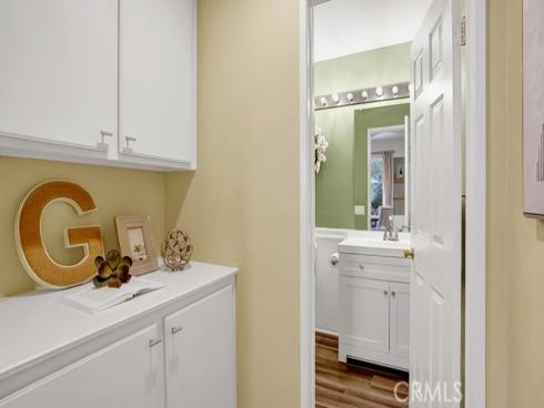 933 Somerville , Irvine, CA