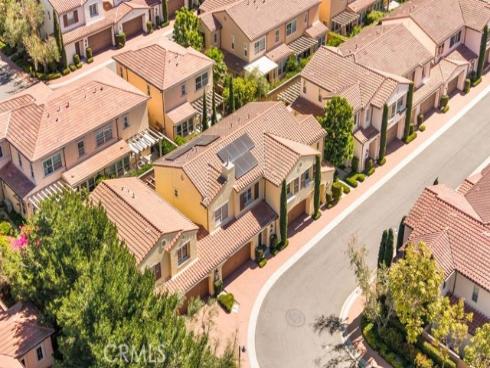 107  Overbrook  , Irvine, CA