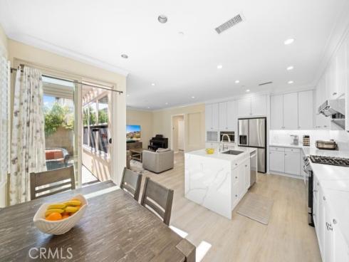 107  Overbrook  , Irvine, CA