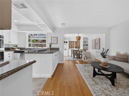 16 Angell Street, Irvine, CA