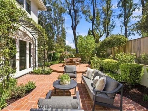 16 Angell Street, Irvine, CA