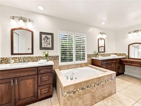 82  Winslow  , Irvine, CA