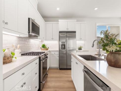 470 Lobata , Irvine, CA