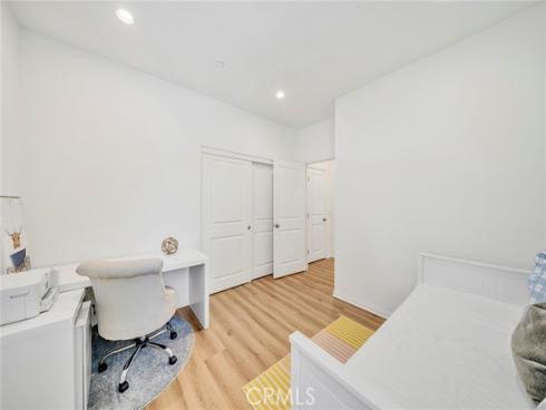 104 Beechmont , Irvine, CA