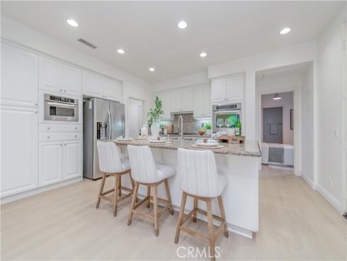 83 Twin Gables , Irvine, CA