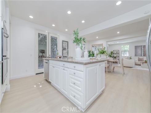 83 Twin Gables , Irvine, CA