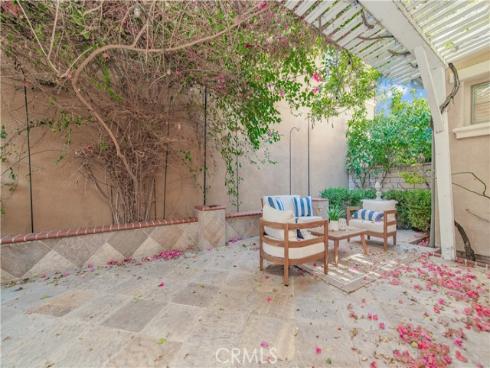 83 Twin Gables , Irvine, CA