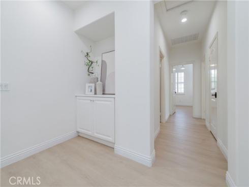 83 Twin Gables , Irvine, CA