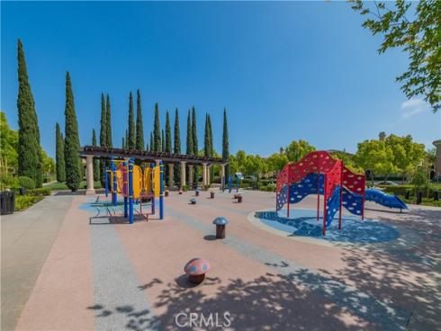 83 Twin Gables , Irvine, CA