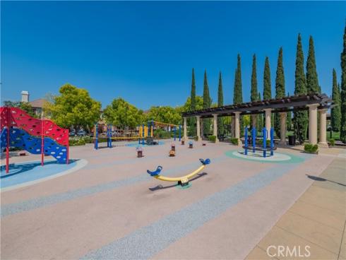 83 Twin Gables , Irvine, CA