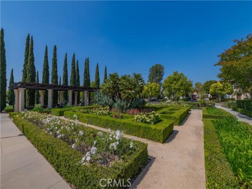 83 Twin Gables , Irvine, CA