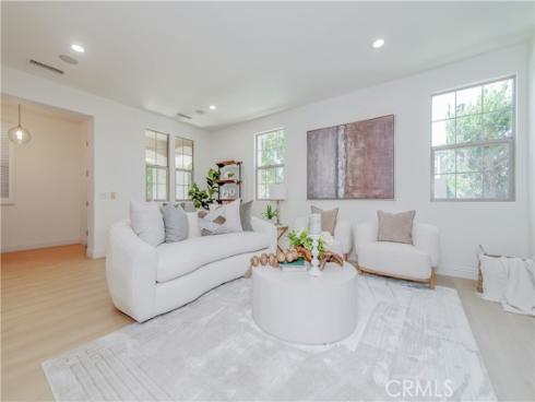 83 Twin Gables , Irvine, CA