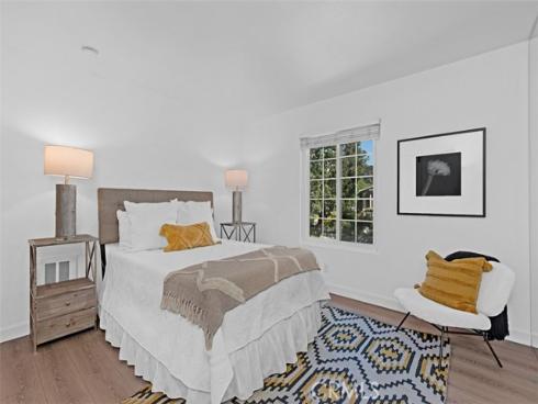254 Streamwood , Irvine, CA