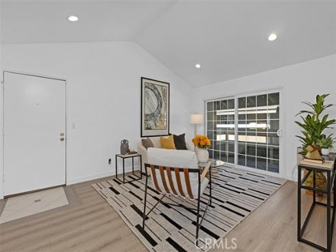 254 Streamwood , Irvine, CA