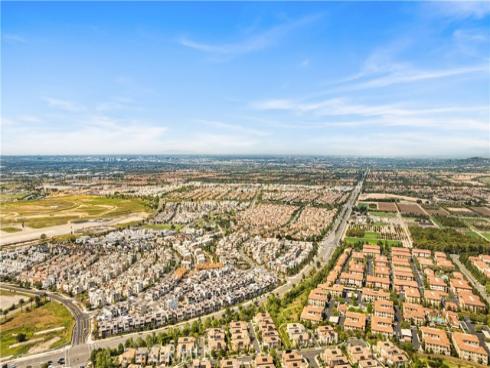 91  Pelican  , Irvine, CA
