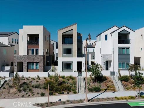 426 Treble , Irvine, CA