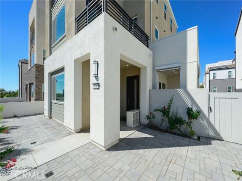 426 Treble , Irvine, CA