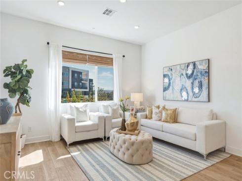 426 Treble , Irvine, CA