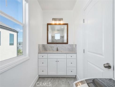 426 Treble , Irvine, CA