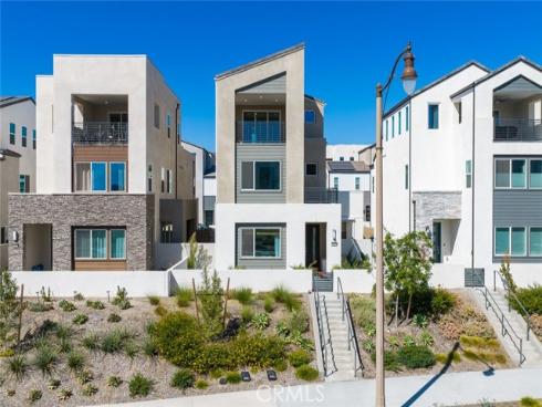 426 Treble , Irvine, CA