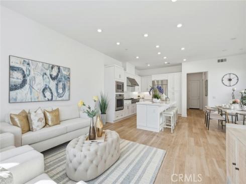 426 Treble , Irvine, CA