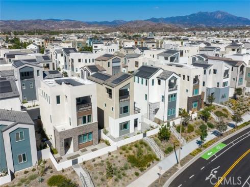 426 Treble , Irvine, CA