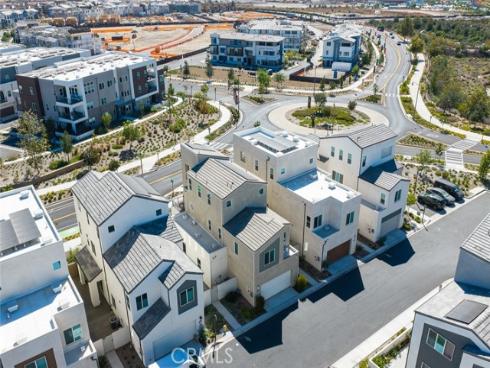 426 Treble , Irvine, CA
