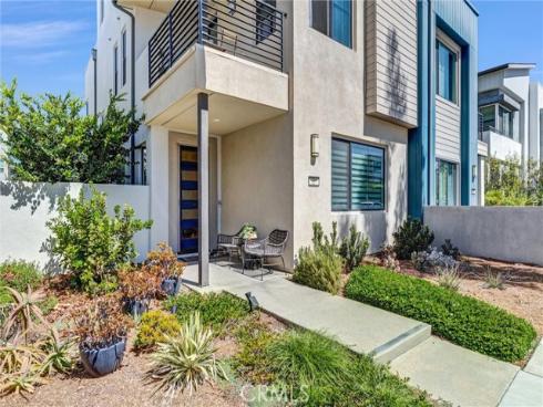 327  Novel  , Irvine, CA