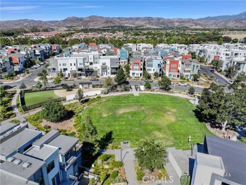 327  Novel  , Irvine, CA
