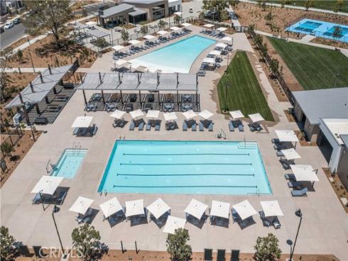 327  Novel  , Irvine, CA