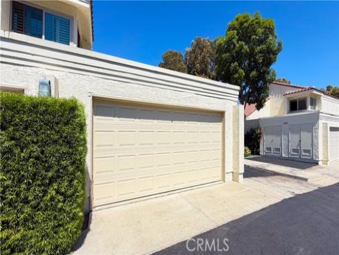 12 Navarre , Irvine, CA