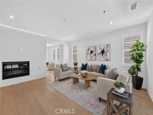163  Fieldwood  , Irvine, CA