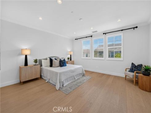 163  Fieldwood  , Irvine, CA