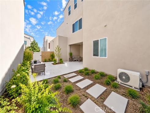 107 Sawbuck , Irvine, CA