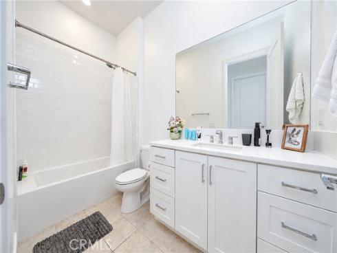 107 Sawbuck , Irvine, CA