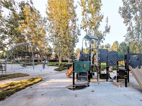 85  Thornhurst  , Irvine, CA