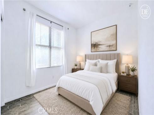 85  Thornhurst  , Irvine, CA